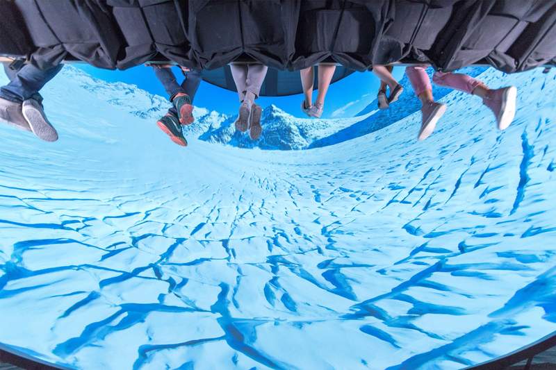 Über Eis und Schnee fliegen: Spezialeffekte machen das Erlebnis zu etwas Einzigartigem.